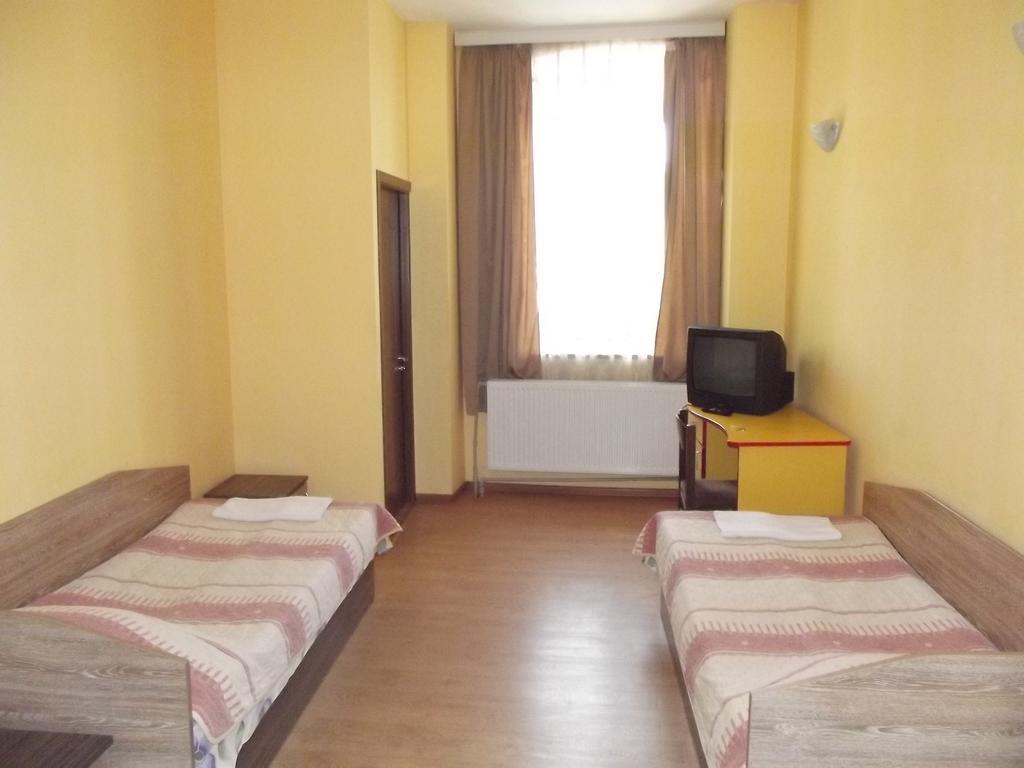 Hotel House for Guests&Friends à Svishtov Extérieur photo